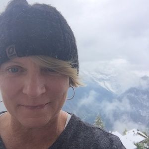 Meet your Posher, Suzanne